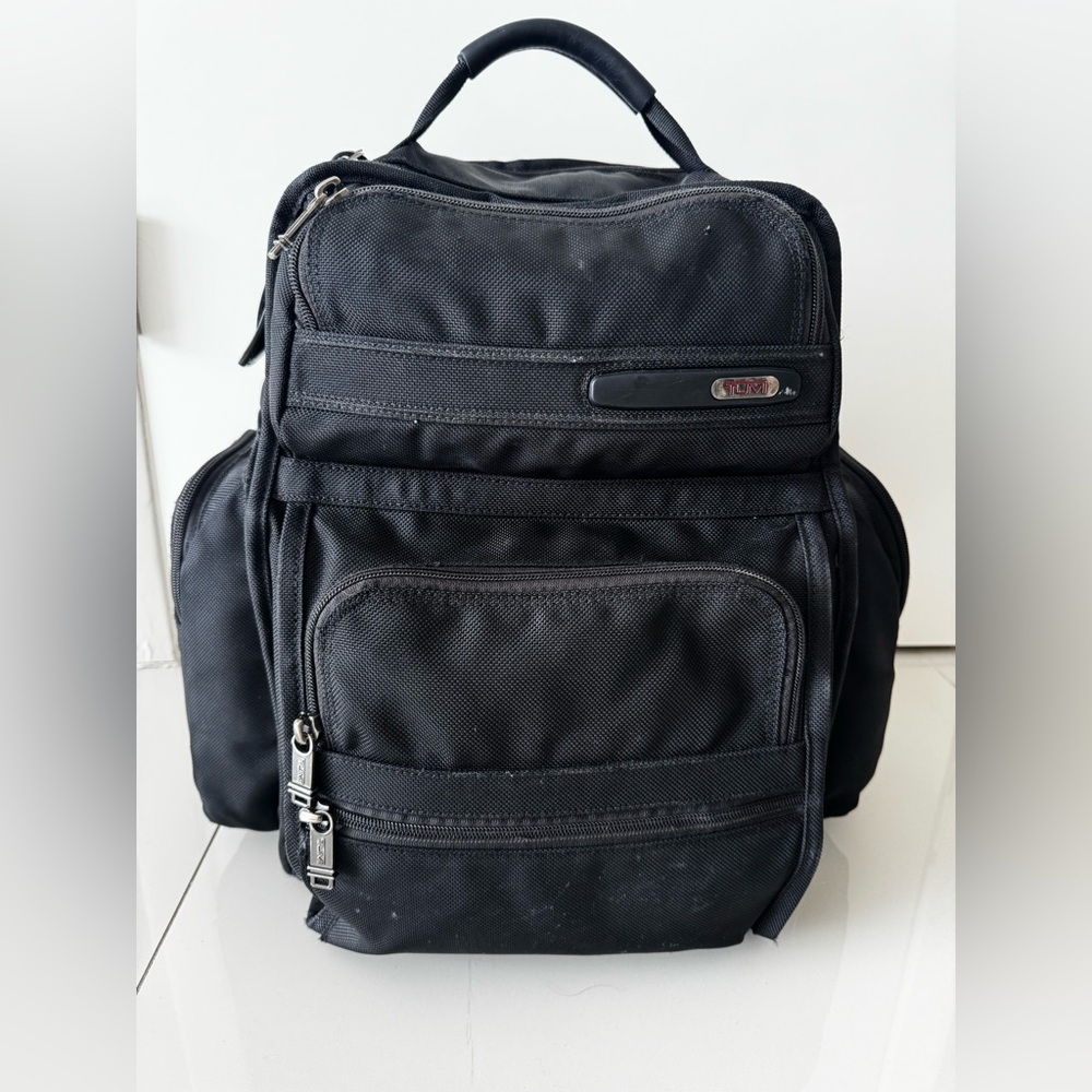 Alpha 3 briefpack with gift box